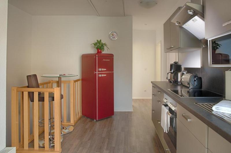 H&H Apartments Im Herzen Der Stadt In Der Lange Strasse Geraeumig Ruhig Mit Kueche Und Esstisch Greifswald Eksteriør billede