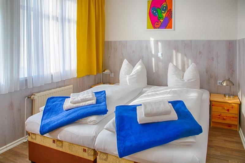 H&H Apartments Im Herzen Der Stadt In Der Lange Strasse Geraeumig Ruhig Mit Kueche Und Esstisch Greifswald Eksteriør billede