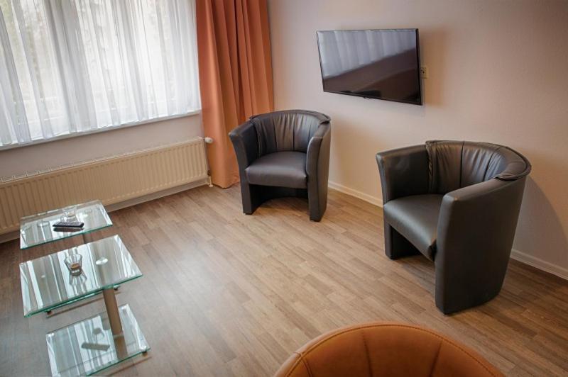 H&H Apartments Im Herzen Der Stadt In Der Lange Strasse Geraeumig Ruhig Mit Kueche Und Esstisch Greifswald Eksteriør billede