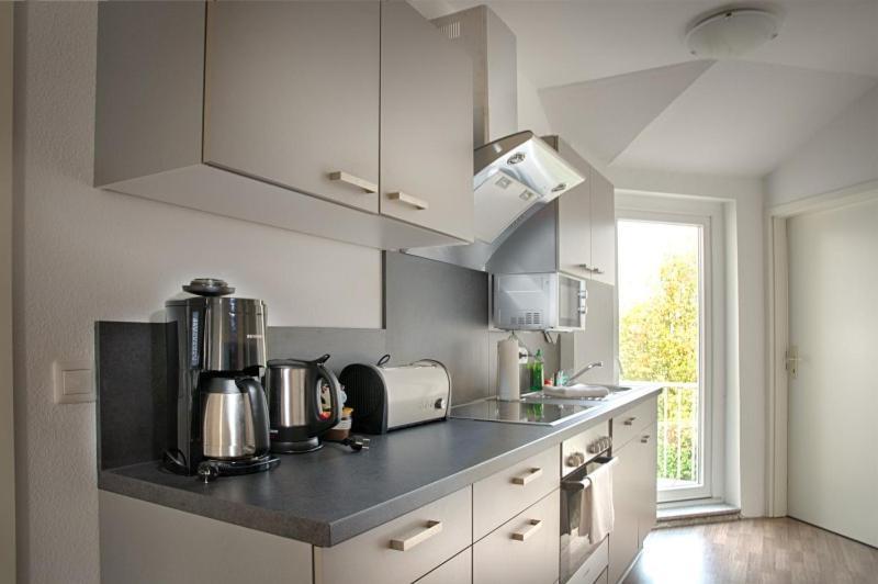 H&H Apartments Im Herzen Der Stadt In Der Lange Strasse Geraeumig Ruhig Mit Kueche Und Esstisch Greifswald Eksteriør billede