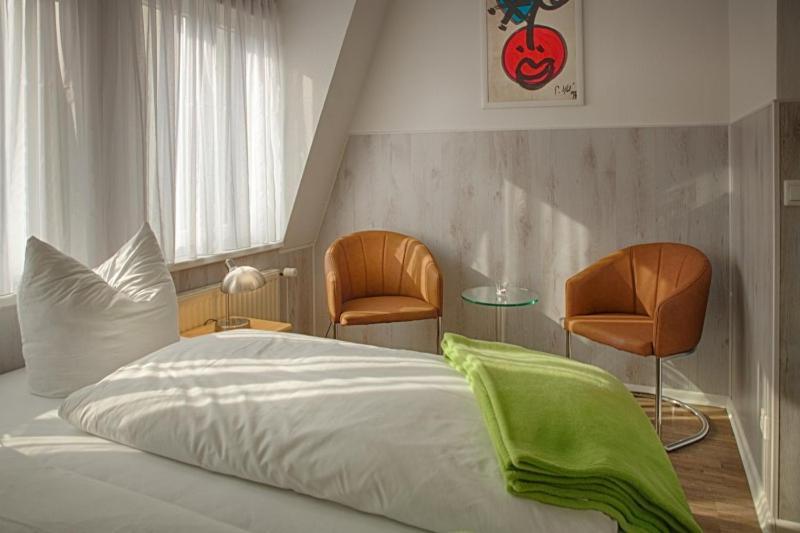 H&H Apartments Im Herzen Der Stadt In Der Lange Strasse Geraeumig Ruhig Mit Kueche Und Esstisch Greifswald Eksteriør billede