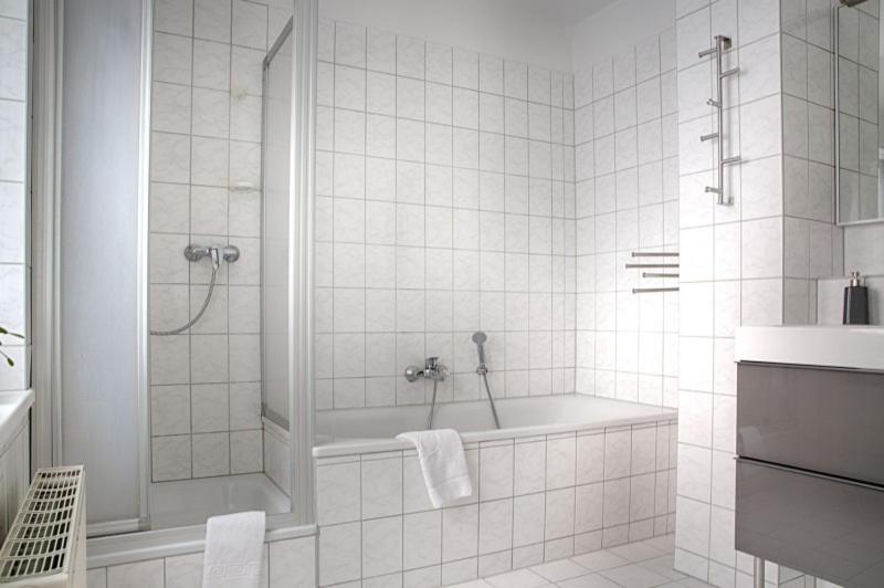 H&H Apartments Im Herzen Der Stadt In Der Lange Strasse Geraeumig Ruhig Mit Kueche Und Esstisch Greifswald Eksteriør billede