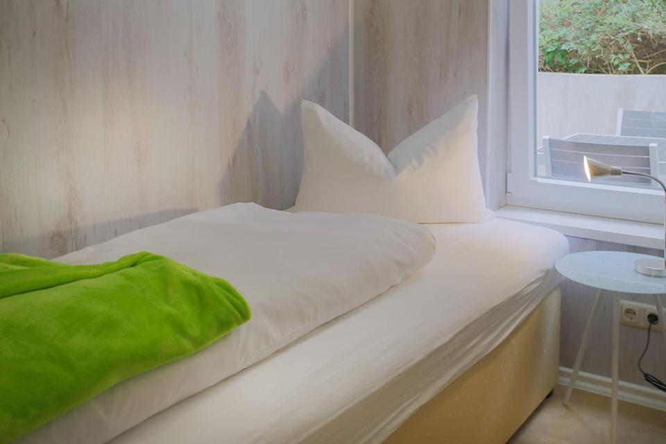 H&H Apartments Im Herzen Der Stadt In Der Lange Strasse Geraeumig Ruhig Mit Kueche Und Esstisch Greifswald Eksteriør billede